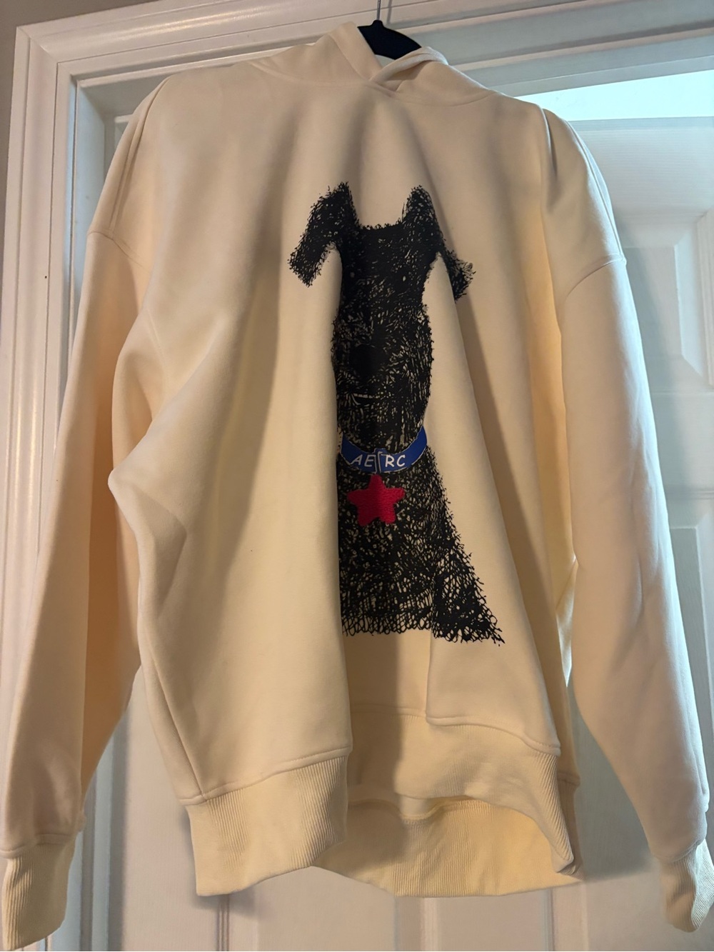 NWT Aelfric Eden Cream Hoodie with Black Dog and Blue Collar - Picture 1 of 3